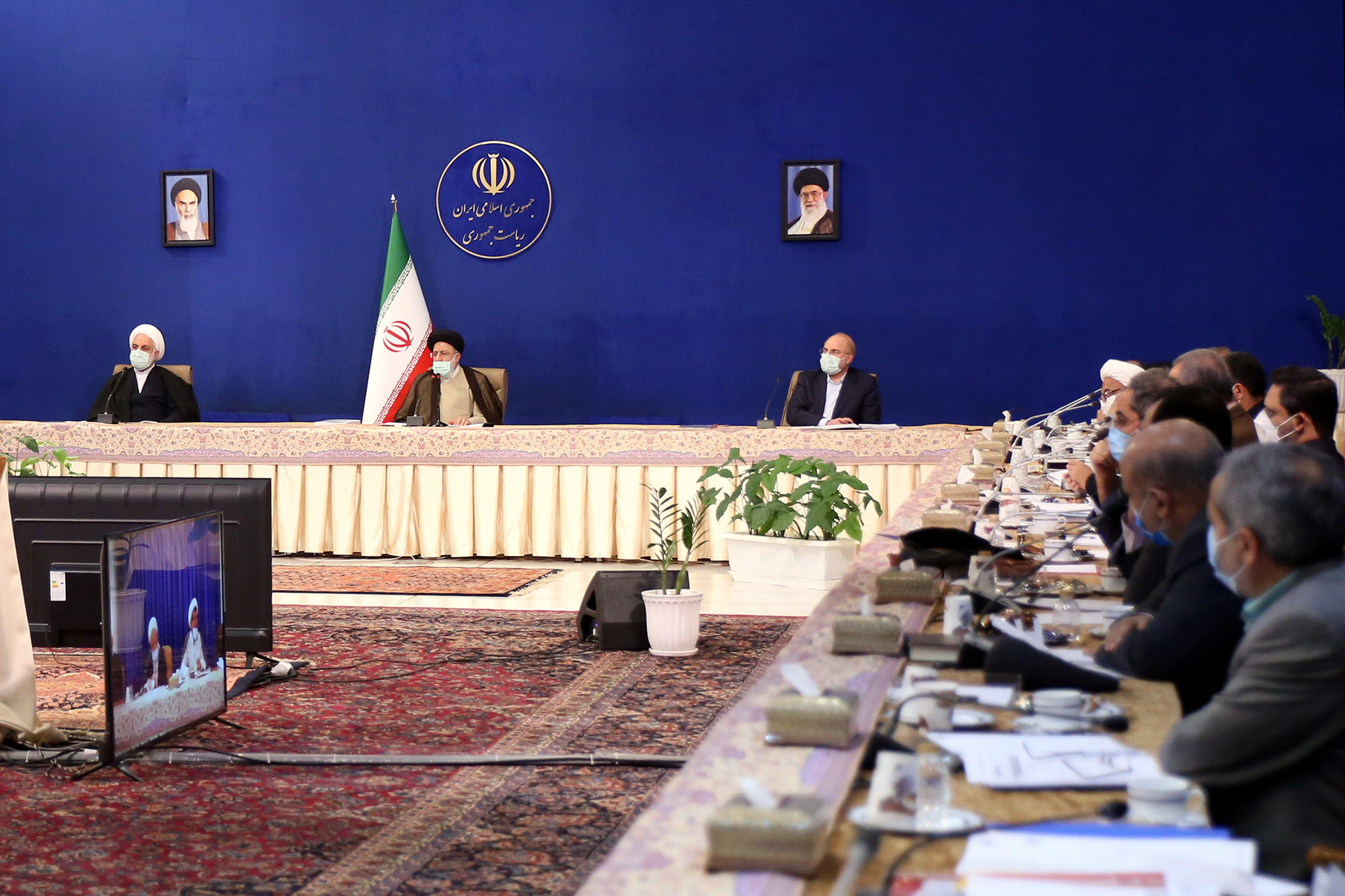 جلسه شورای عالی انقلاب فرهنگی _ 2 آذر