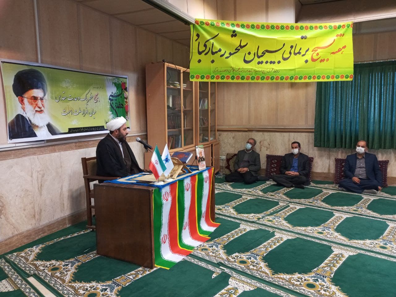 حجتالاسلام مجید فتاحی مسئول دفتر نهاد نمایندگی مقام معظم رهبری در دانشگاه آزاد اسلامی واحد انزلی و غرب گیلان