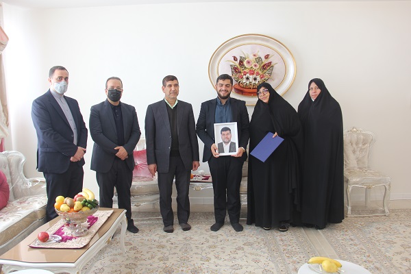 دیدار با خانواده شهدا