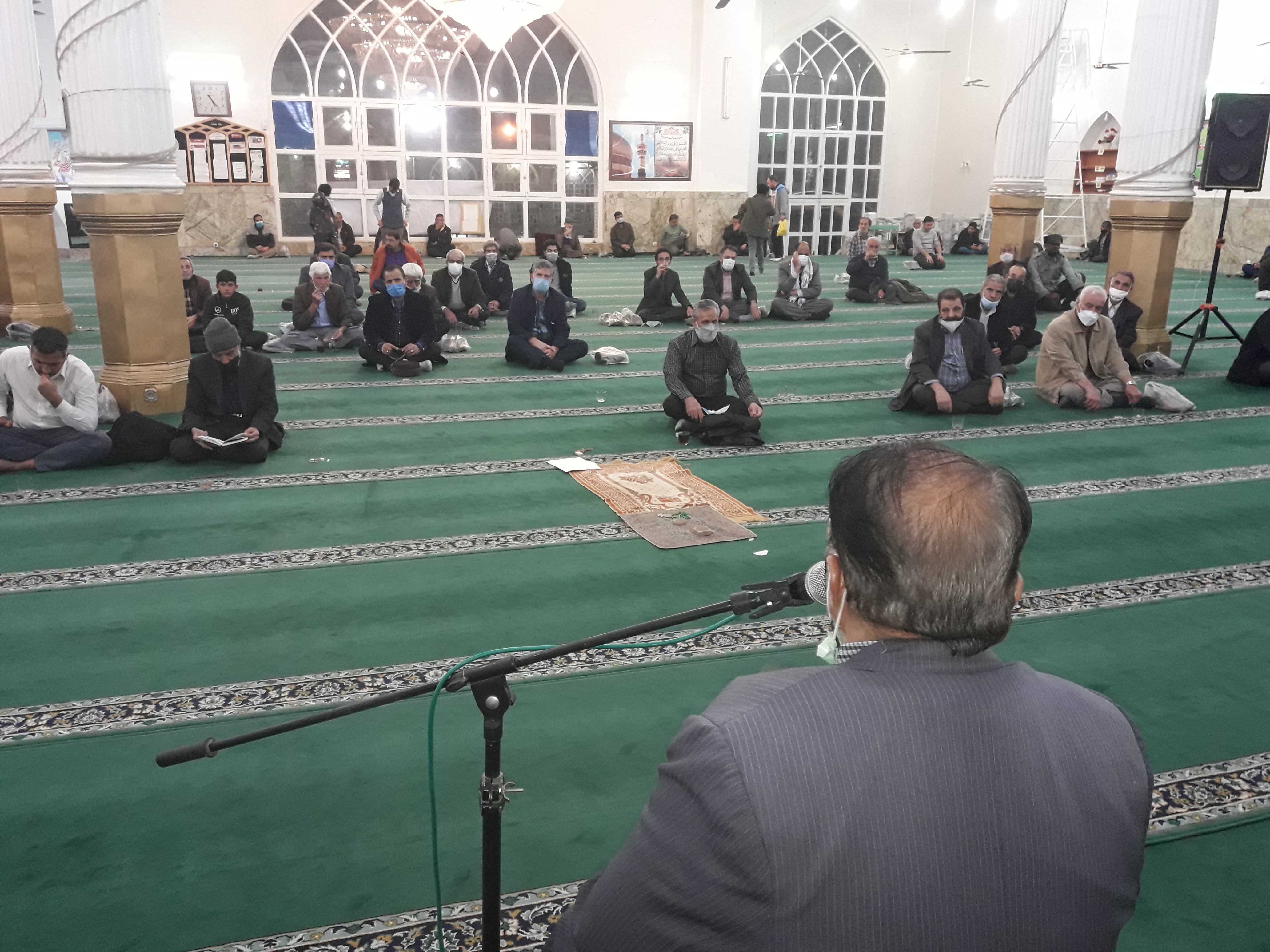 خاطره گویی رزمندگان دوران دفاع مقدس در مسجد جامع تربت حیدریه