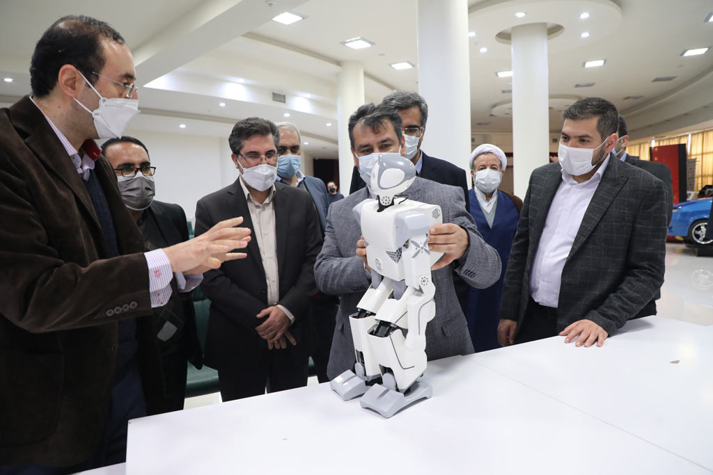 بازدید رایزن فرهنگی سفارت عراق از دانشگاه آزاد اسلامی قزوین
