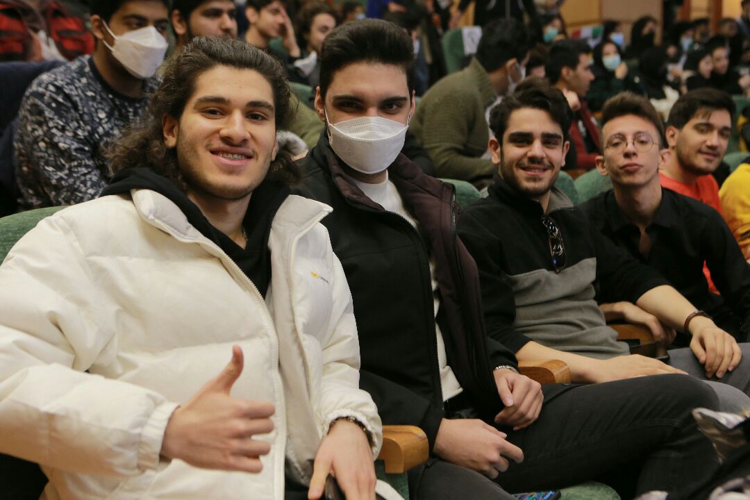 دانشجو