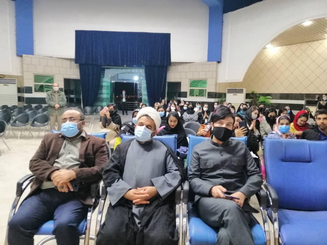 جشن روز پرستار و میلاد حضرت زینب(س) در دانشگاه آزاد لارستان