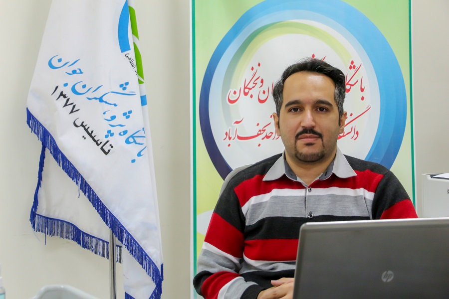 ایمان صادقخانی
