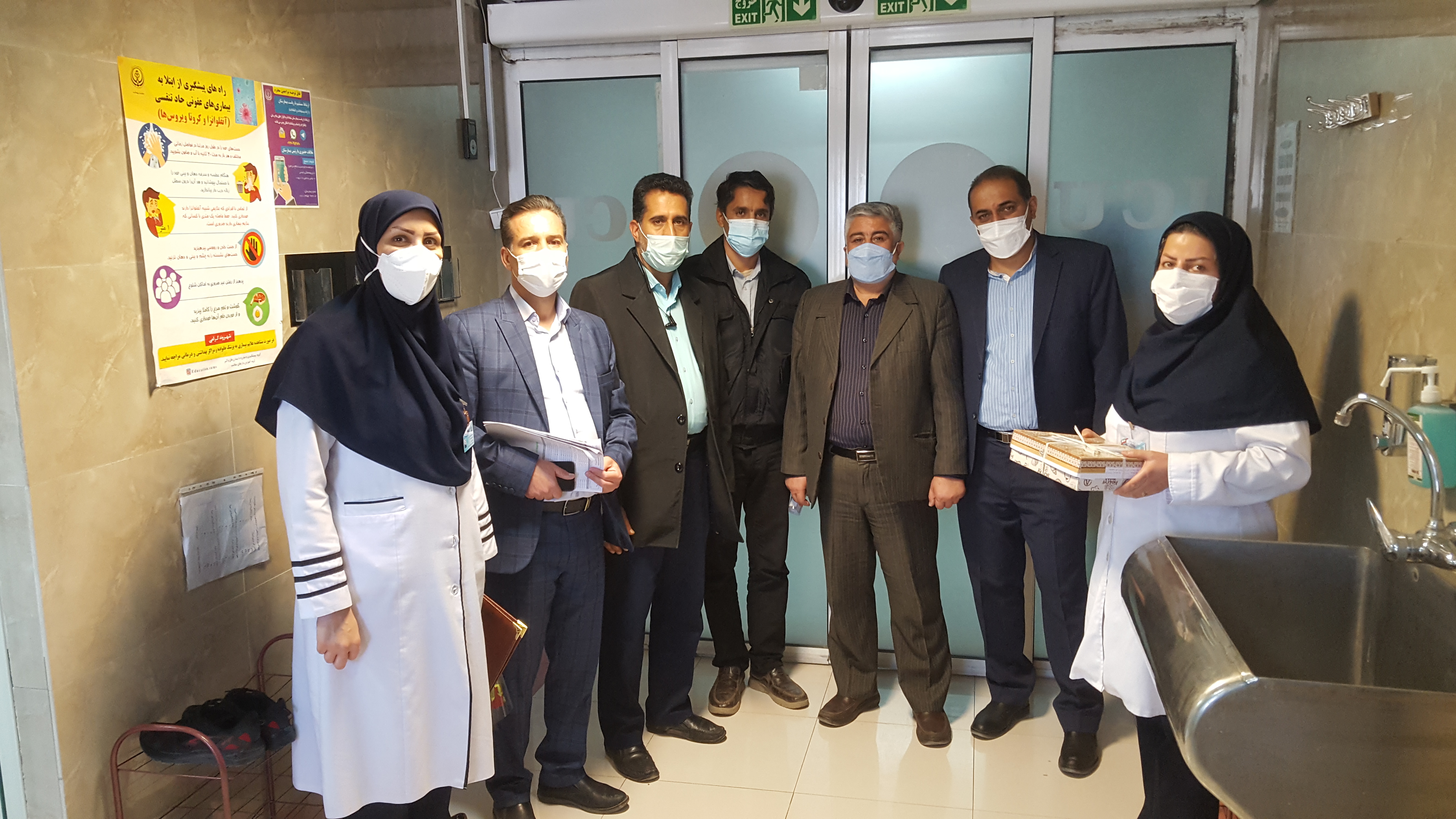 تجلیل دانشگاهیان دانشگاه آزاد اسلامی از کادر درمان بیمارستان حضرت ولیعصر(عج) اقلید