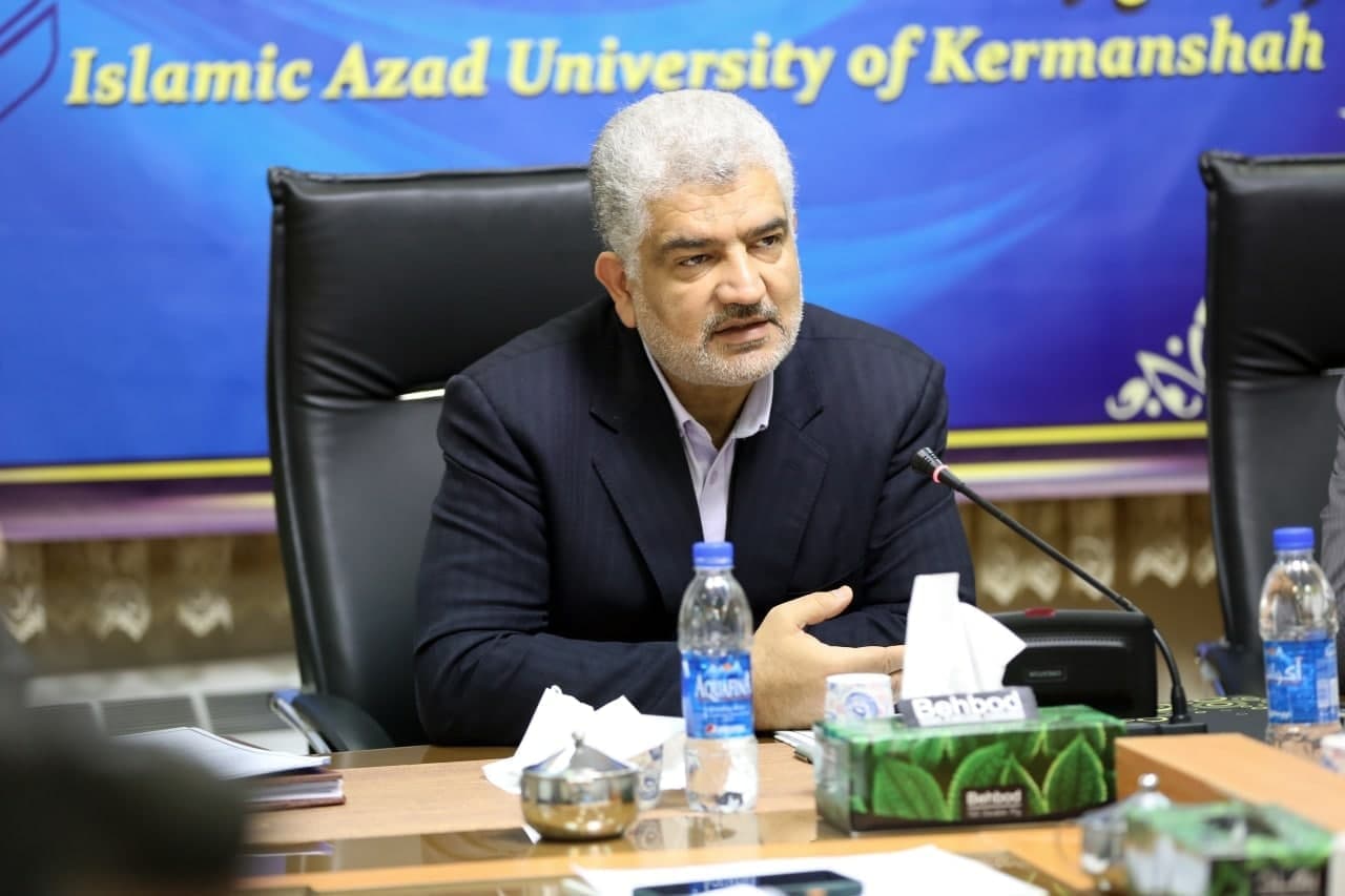 احمد صالحیآرا رئیس مرکز امور شاهد و ایثارگران دانشگاه آزاد اسلامی