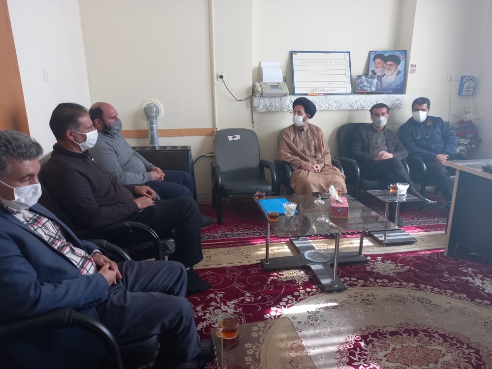 حجتالاسلام سیدعباس موسوی در دیدار رئیس و کارکنان دانشگاه آزاد سروستان
