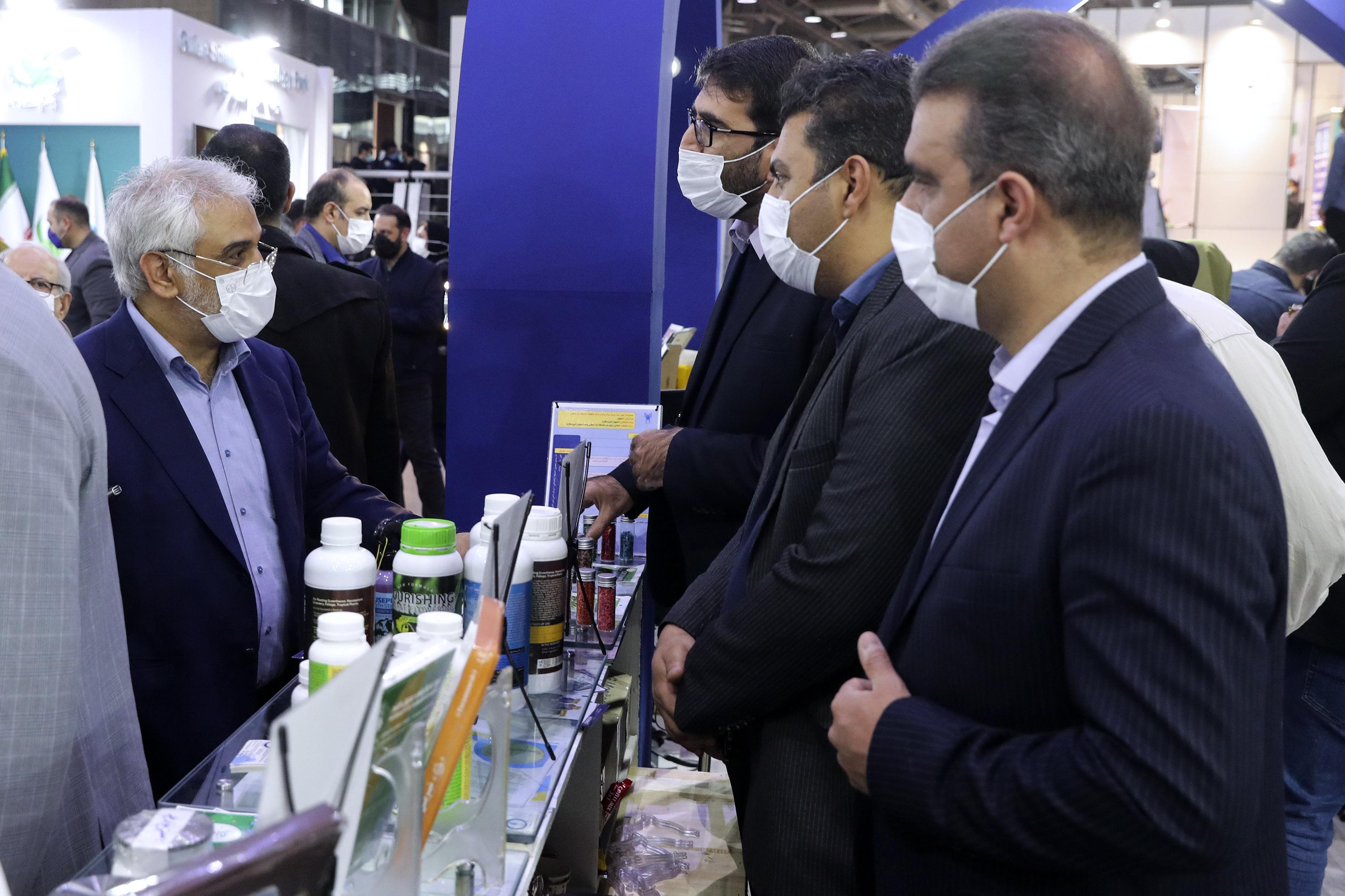 نمایشگاه تخصصی دستاوردهای پژوهشی و فناوری و فنبازار