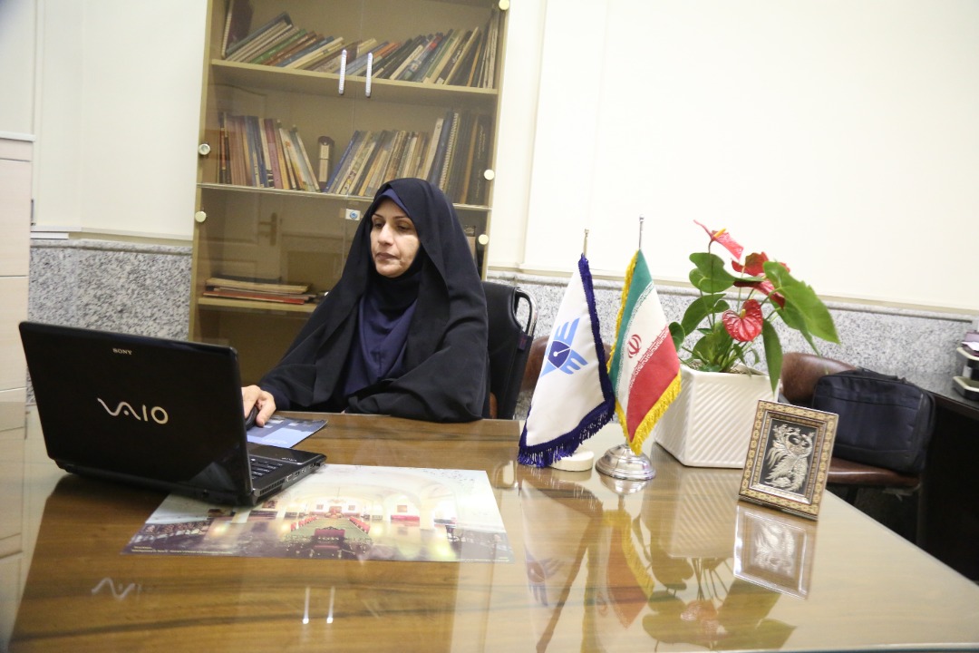 پروانه زیویار
