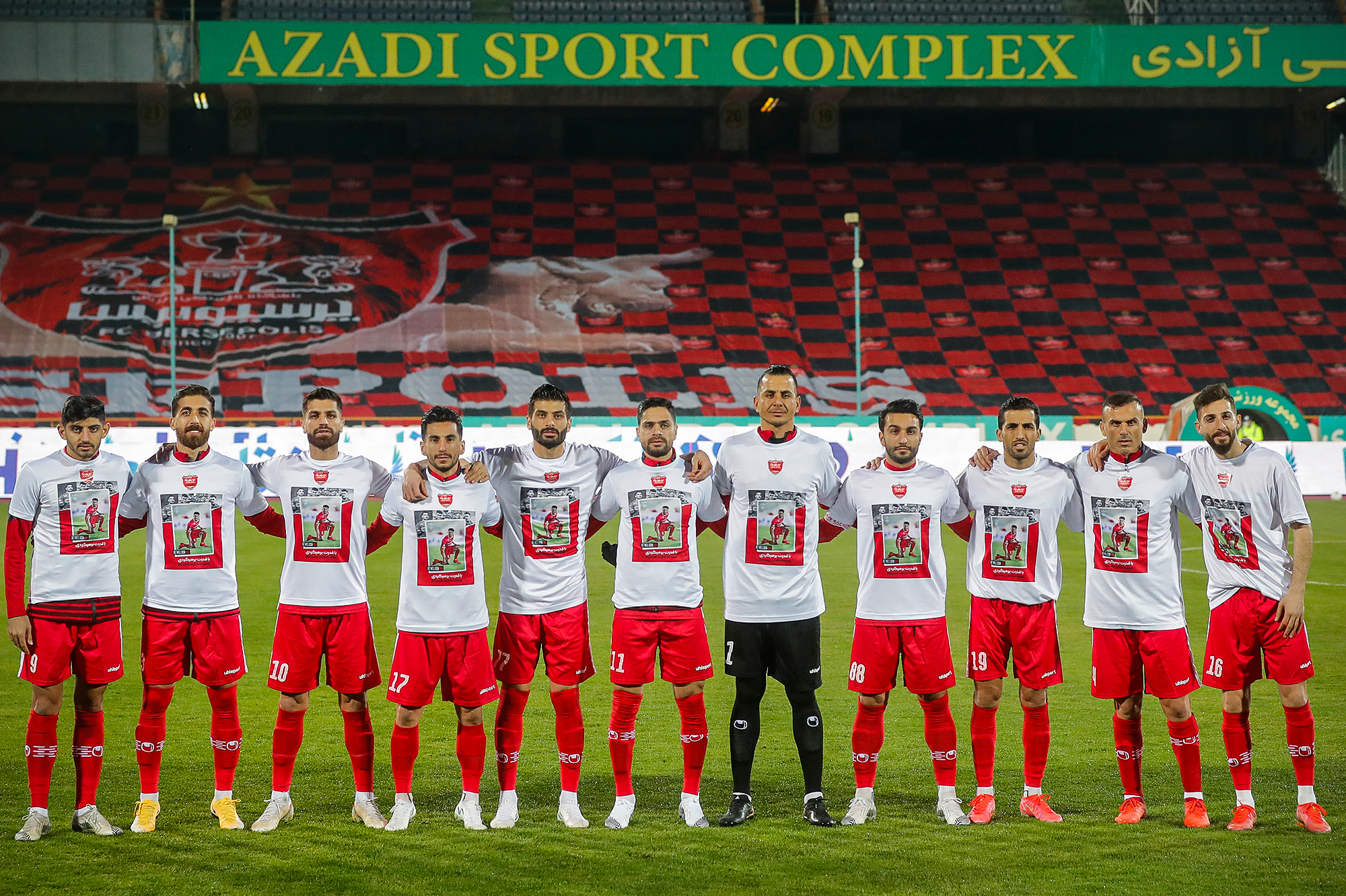 دیدار تیمهای پرسپولیس و فجر سپاسی