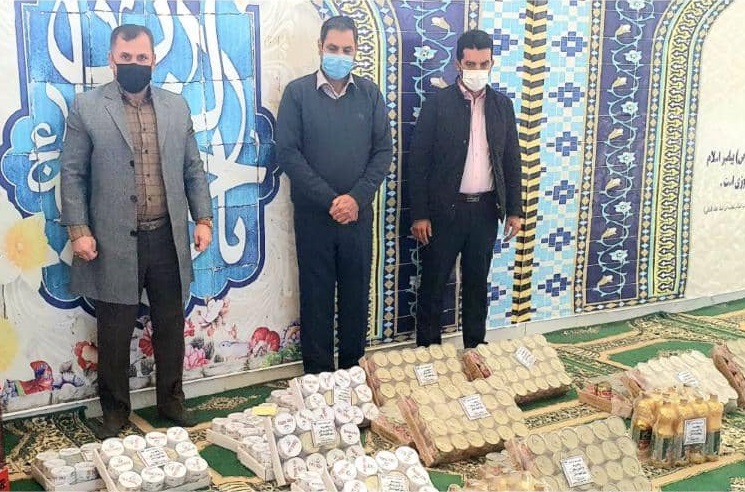 اهدای بستههای معیشتی دانشگاه آزاد اسلامی زرند برای کمک به آسیبدیدگان سیل جنوب استان کرمان