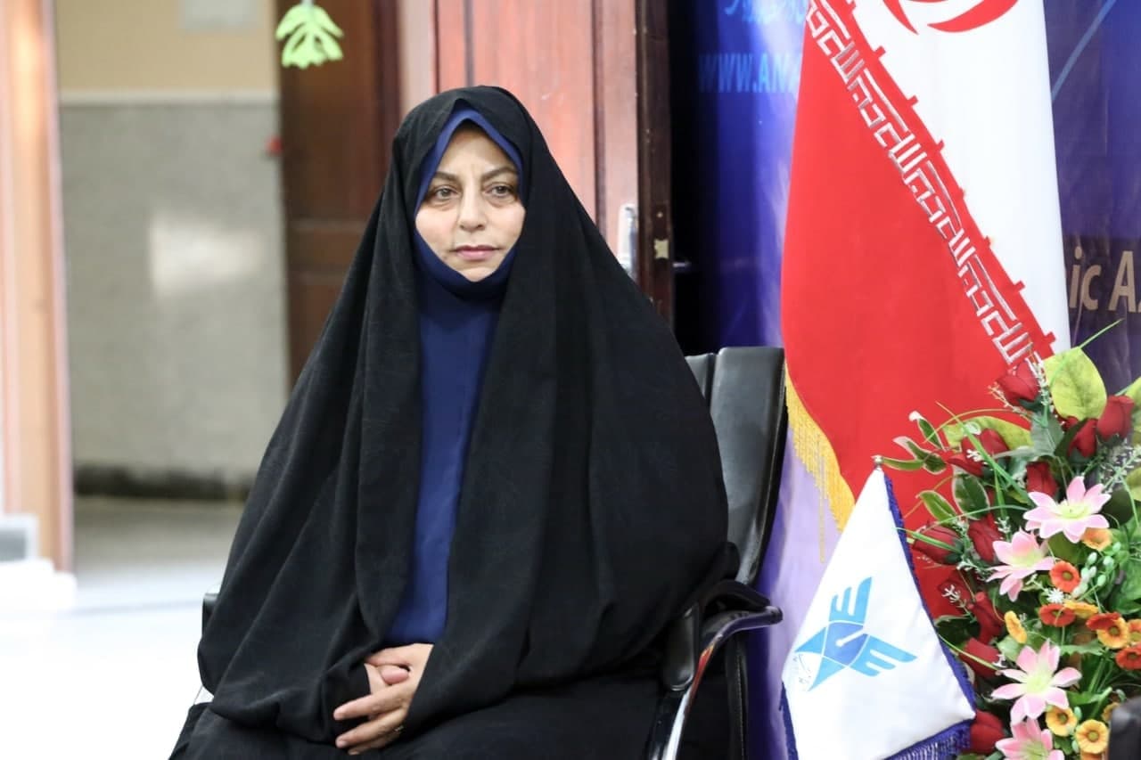 نسرین باقری مدیر دبستان ابتدایی سمای ۲ دخترانه کرمانشاه