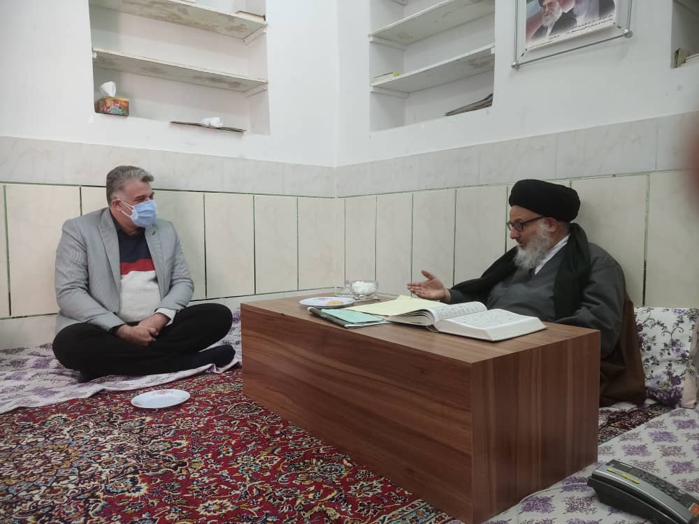 نایین