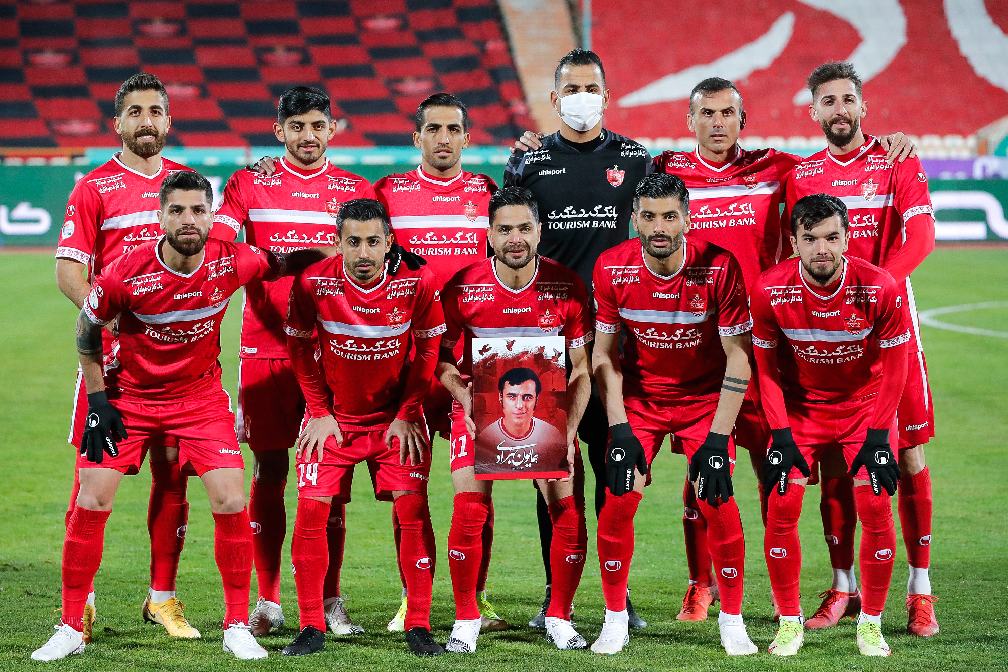 دیدار تیم های پرسپولیس و فولاد خورستان