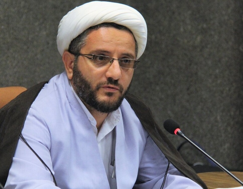 ابراهیم اکبری معاون فرهنگی دانشجویی دانشگاه آزاد اسلامی واحد کرج