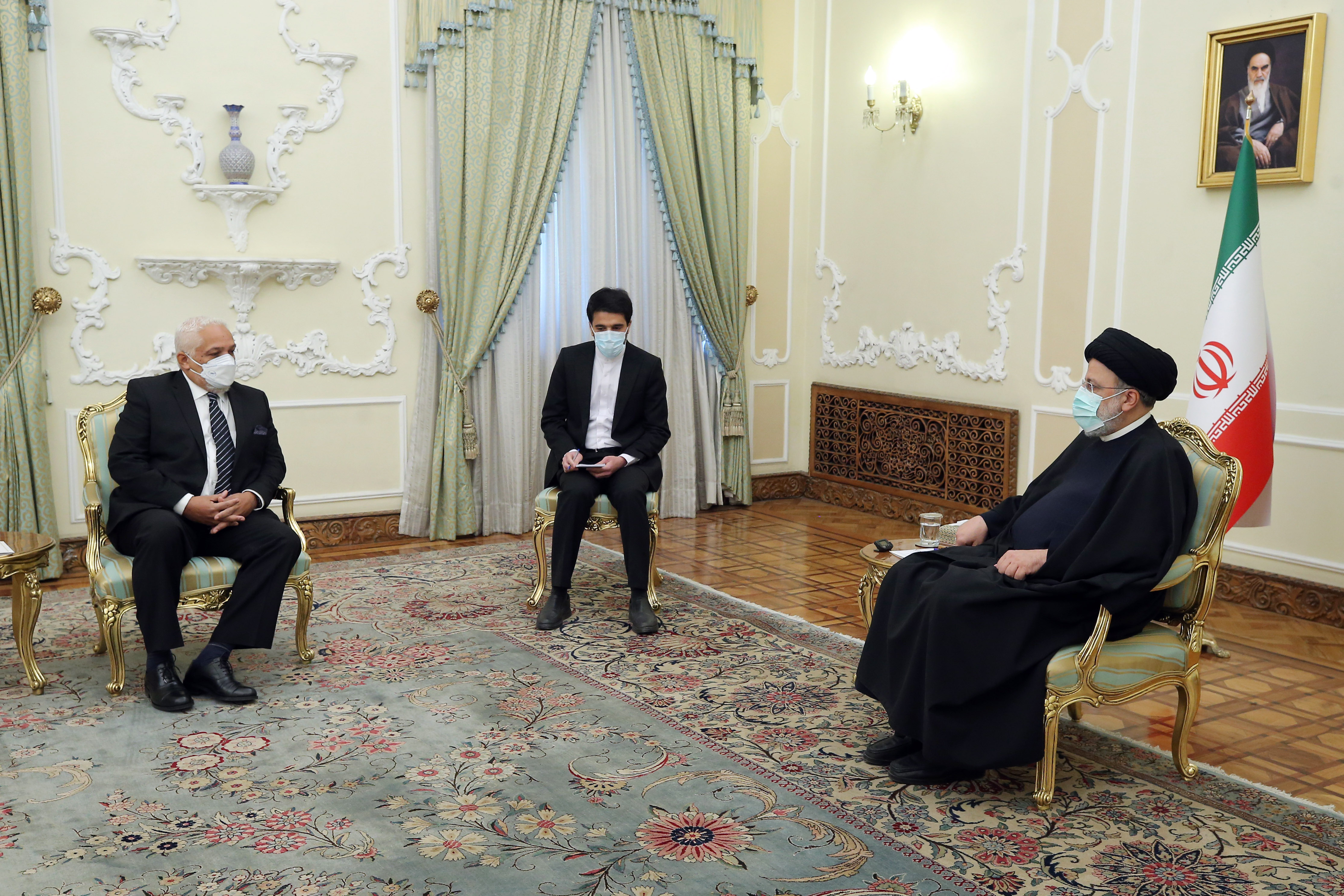 رئیسی سفیر کوبا