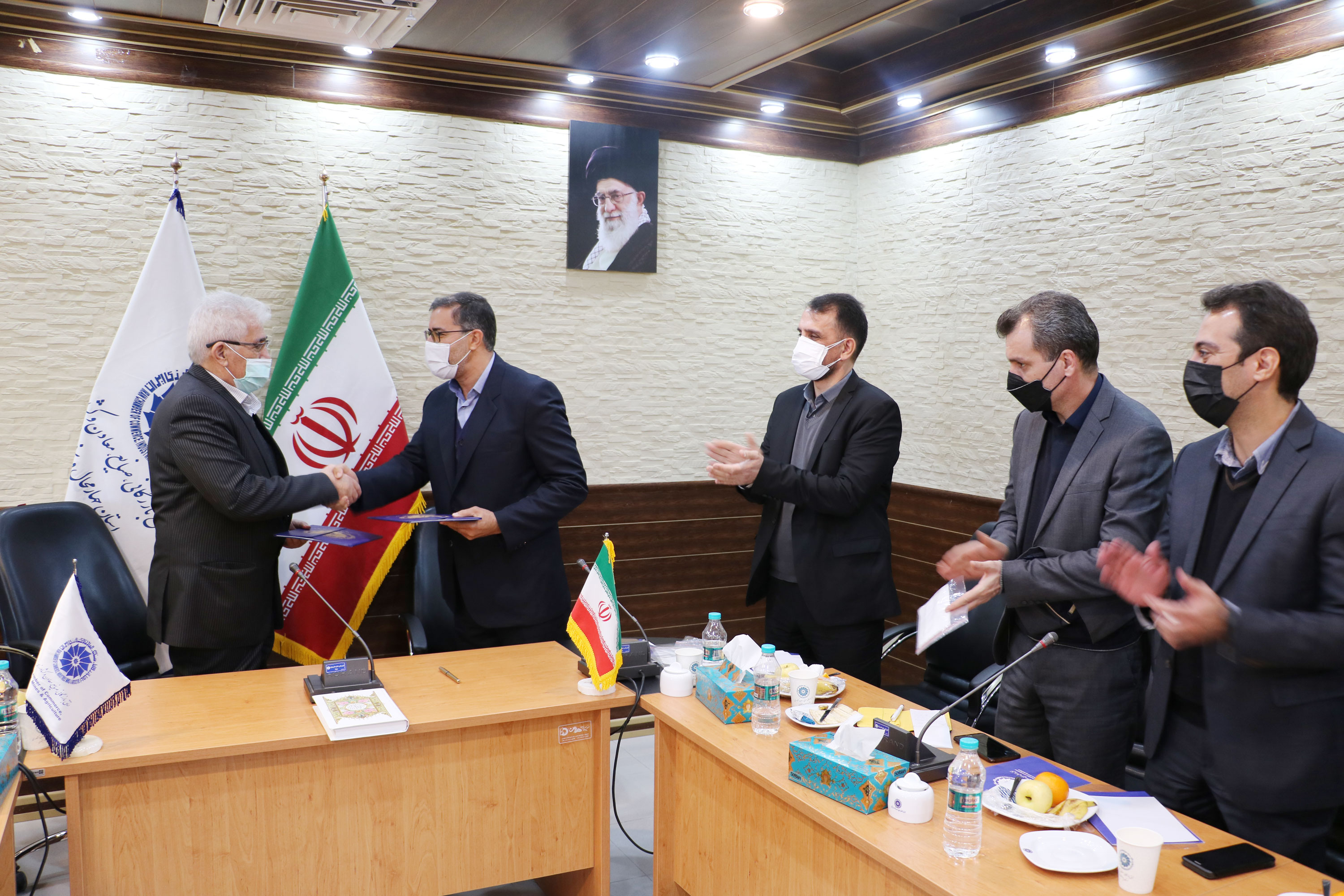 تفاهمنامه همکاری ایجاد سراهای نوآوری