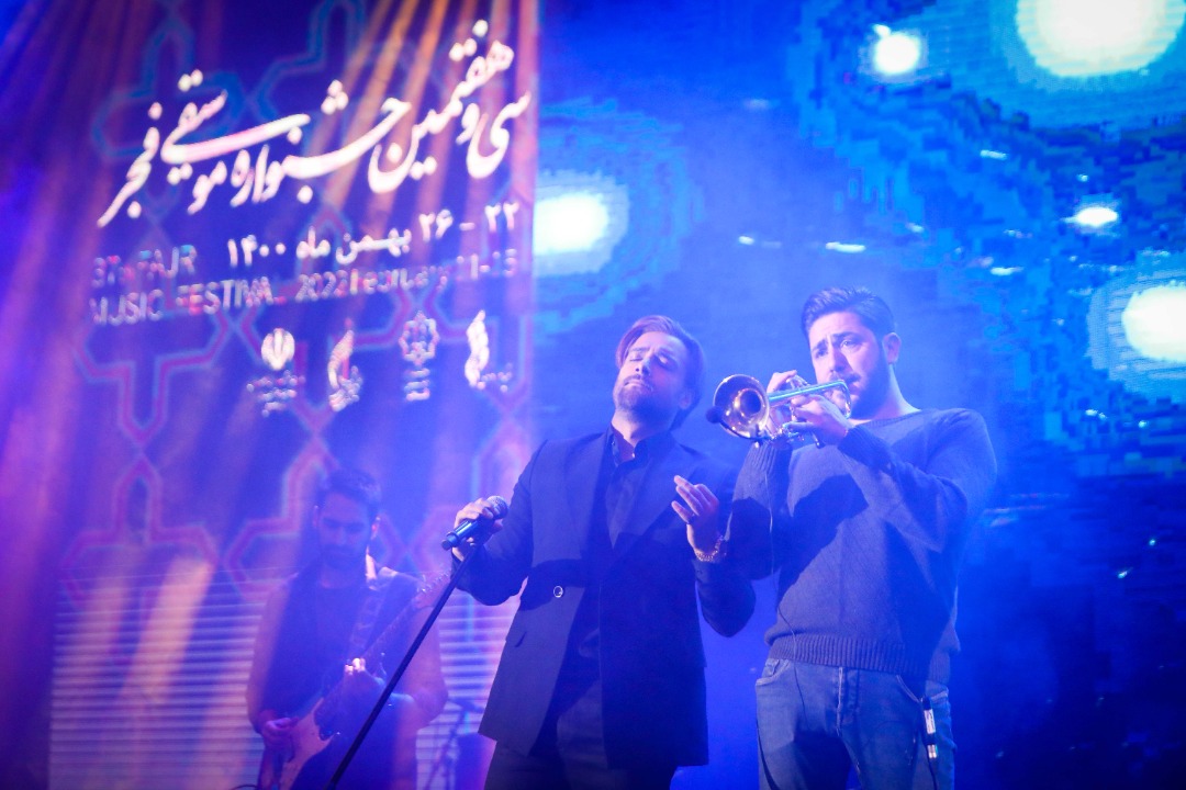 گروه ماکان