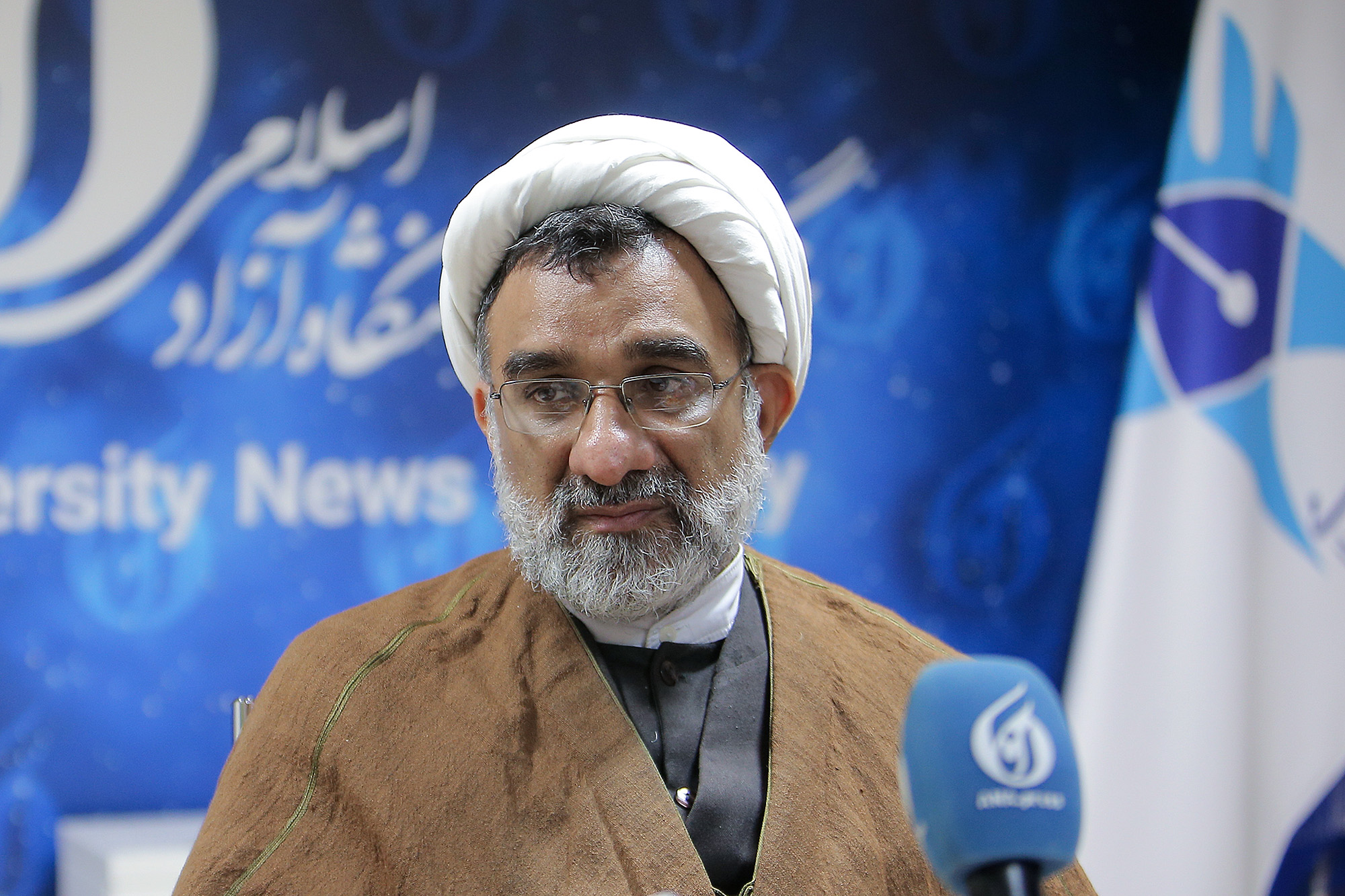 حجت‌الاسلام والمسلمین دکتر عبدالحسین خسروپناه معاون علوم انسانی و هنر دانشگاه آزاد اسلامی