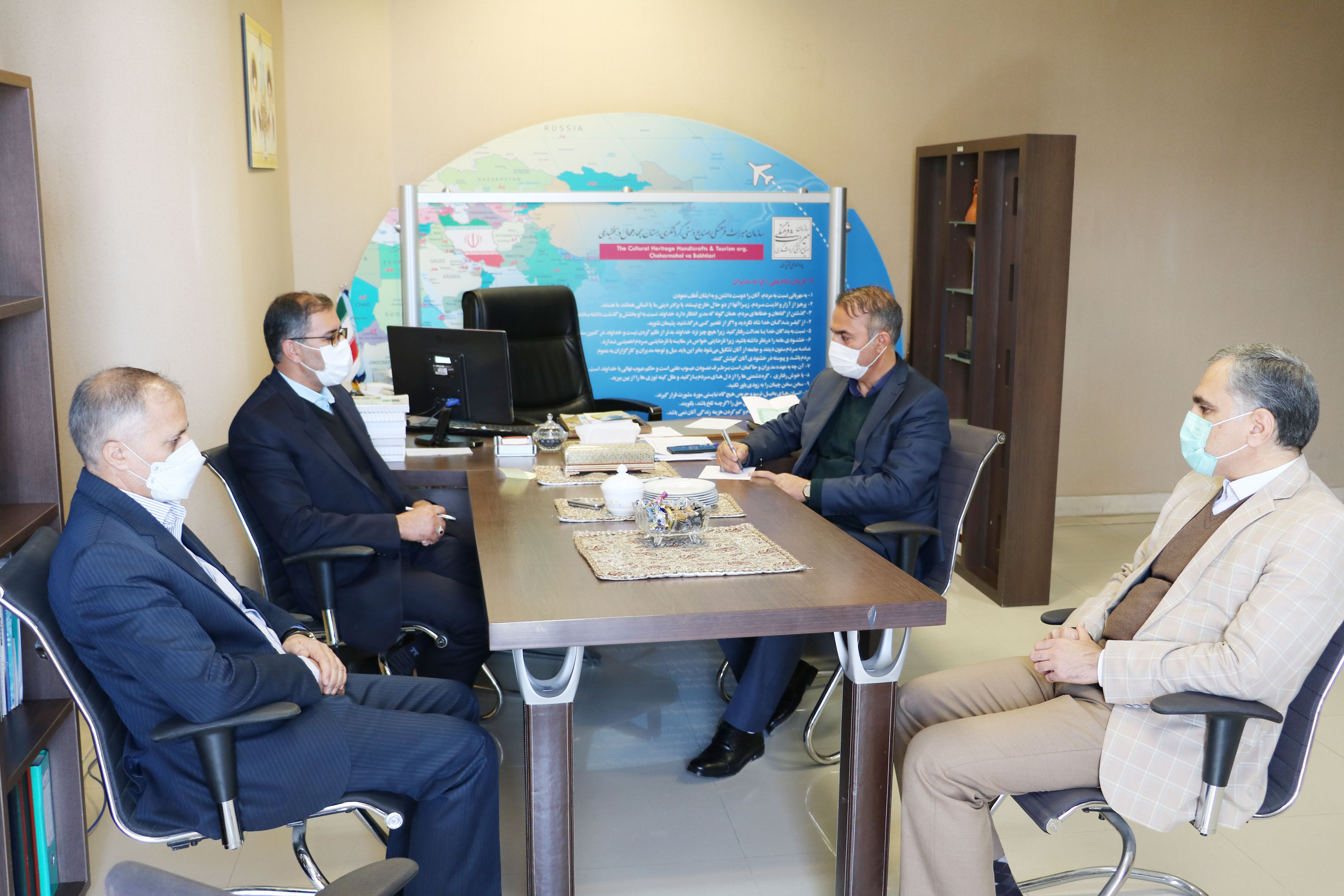 ابراهیم رحیمی رئیس دانشگاه آزاد شهرکرد در دیدار با سرپرست ادارهکل میراث فرهنگی چهارمحال و بختیاری