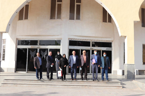 علمایی در هرمز