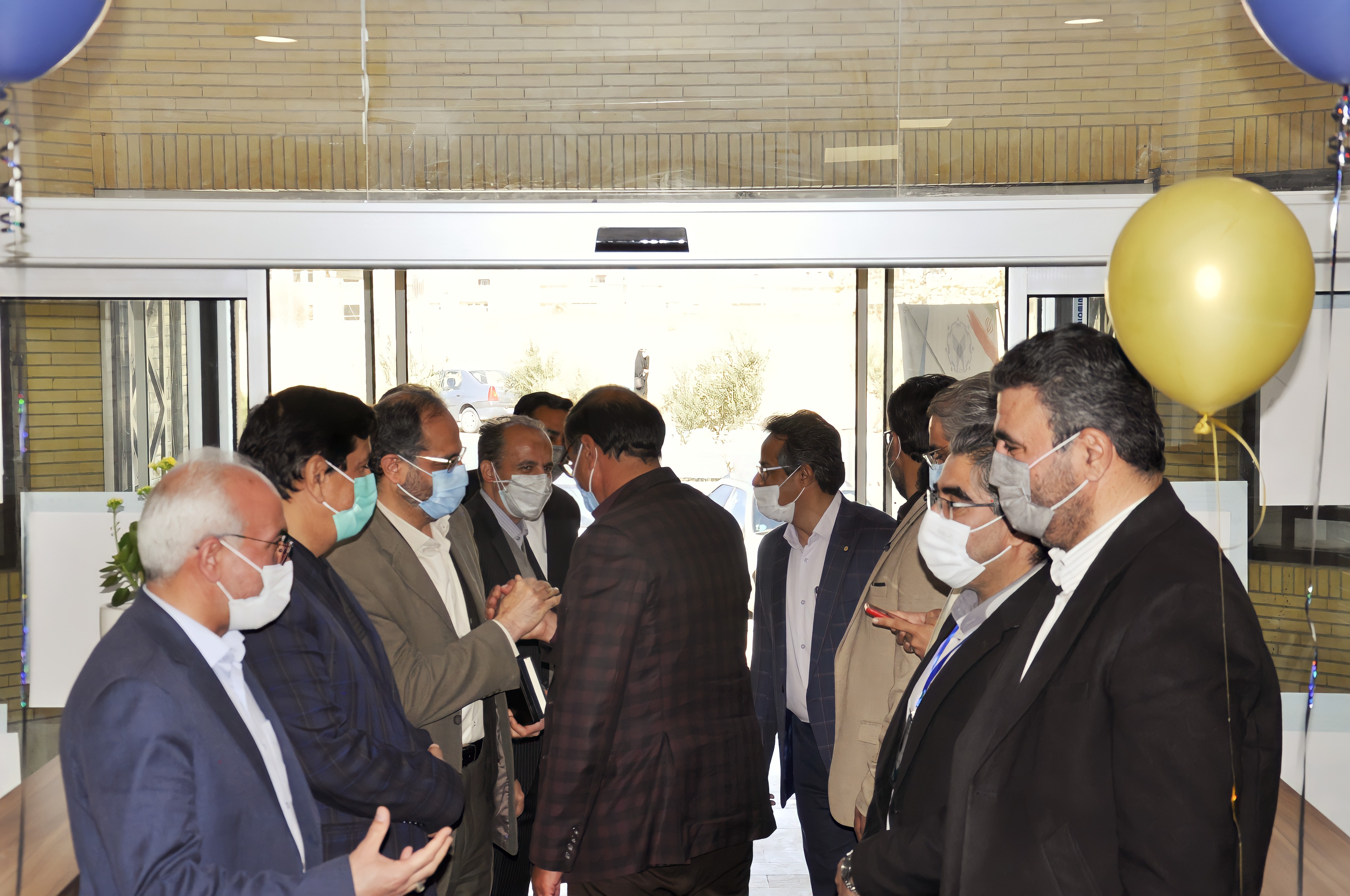 افتتاحیه