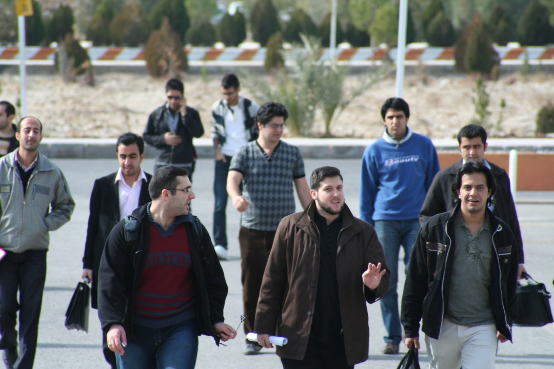 دانشجو در دانشگاه