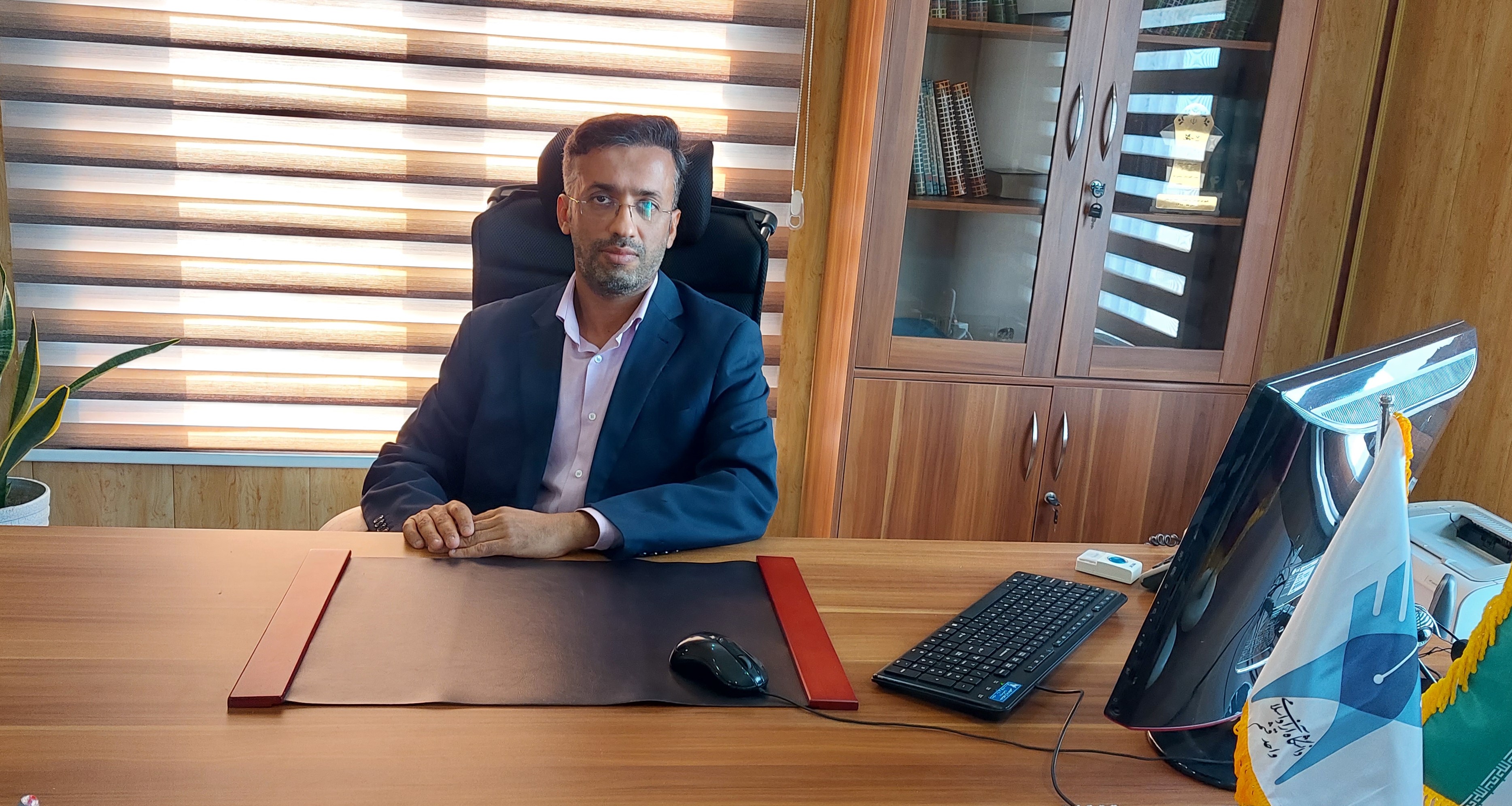 حمید رستمی جاز رئیس دانشگاه آزاد قشم