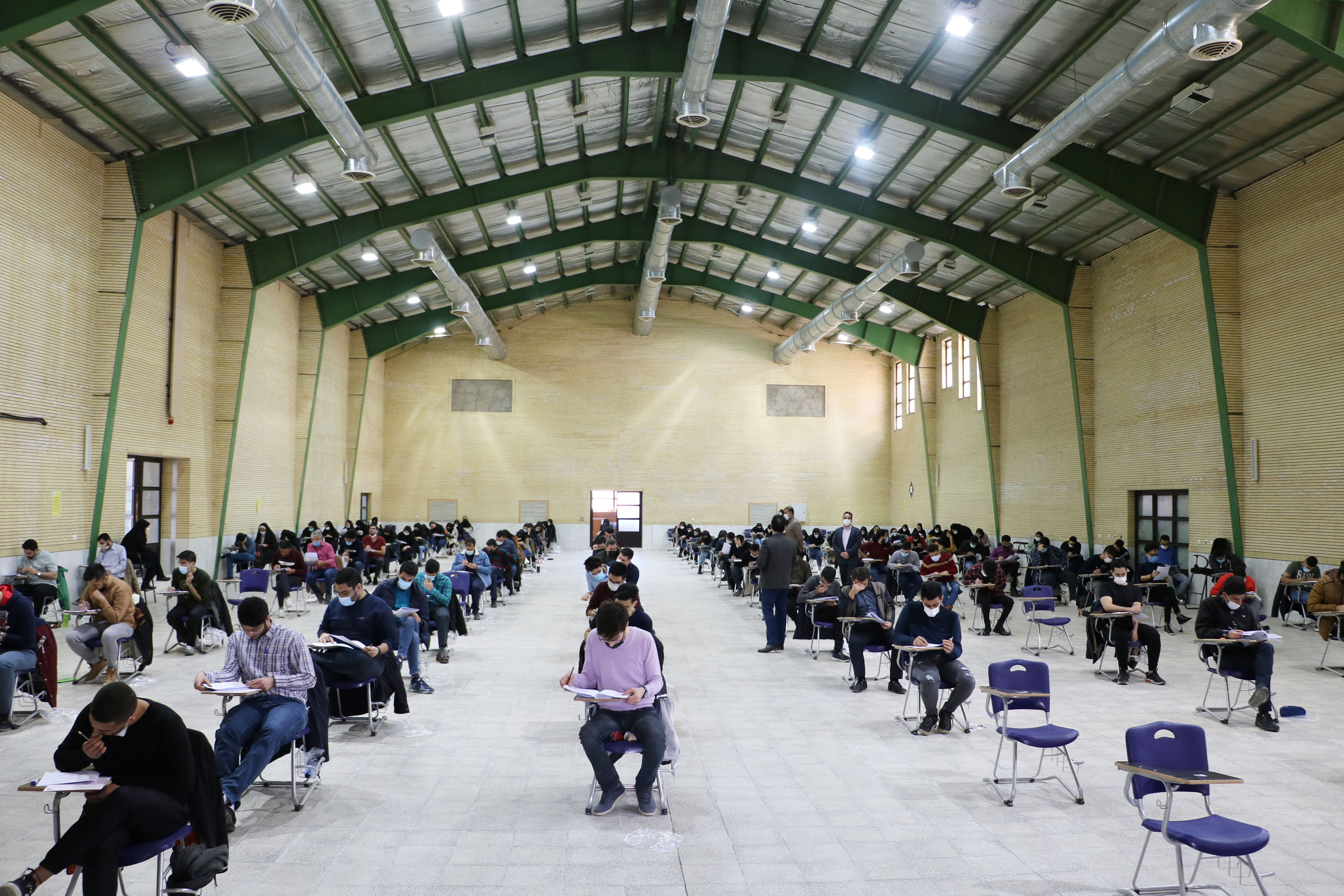 آزمون جامع پیشدرمانگاهی دامپزشکی دانشگاه آزاد اسلامی شهرکرد برگزار شد