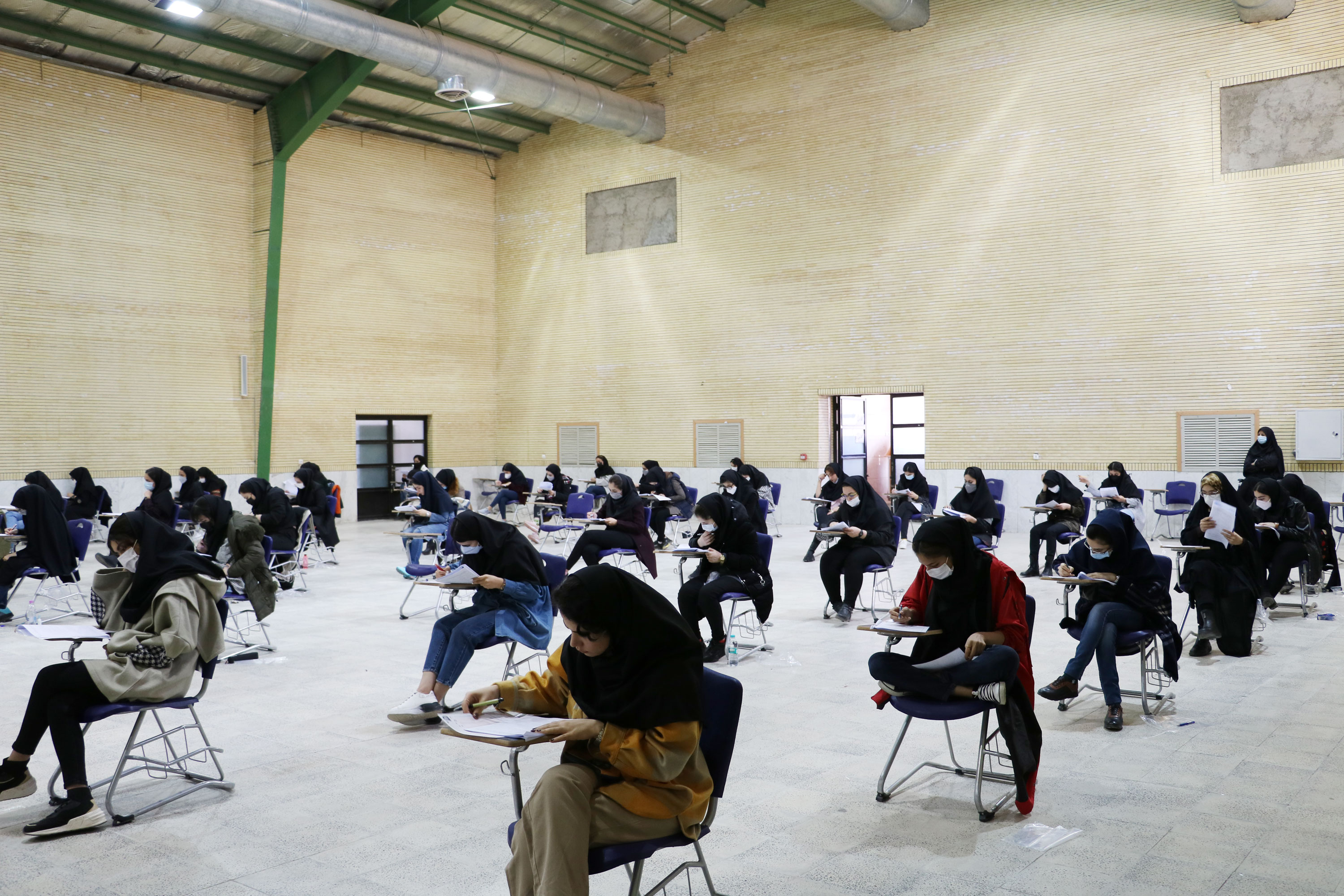 آزمون جامع پیشدرمانگاهی دامپزشکی دانشگاه آزاد اسلامی شهرکرد برگزار شد
