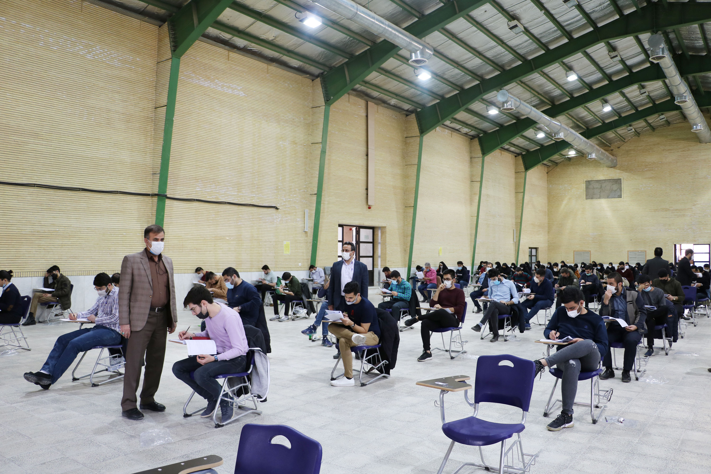 آزمون جامع پیشدرمانگاهی دامپزشکی دانشگاه آزاد اسلامی شهرکرد برگزار شد
