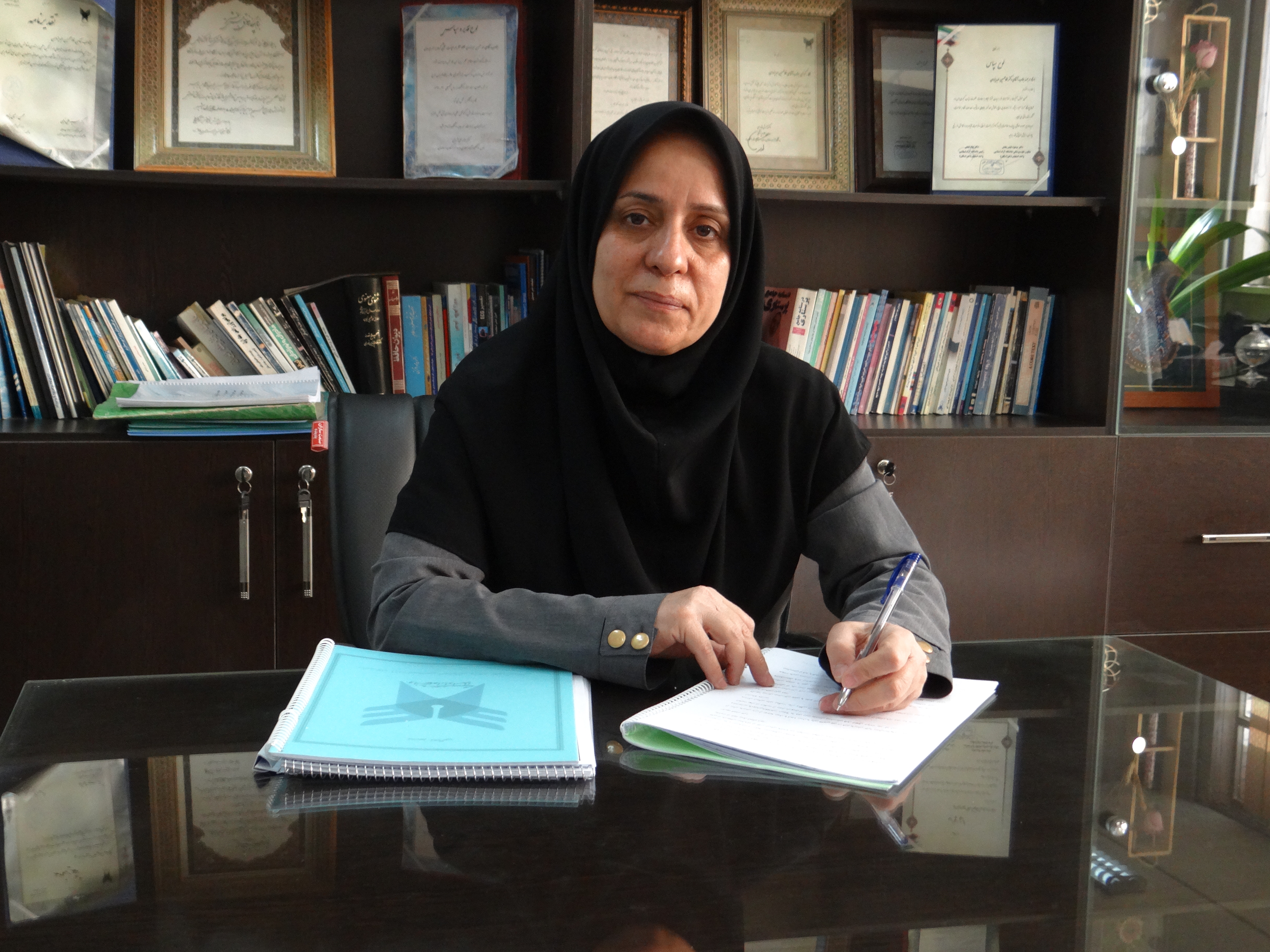 نرگس صادقی