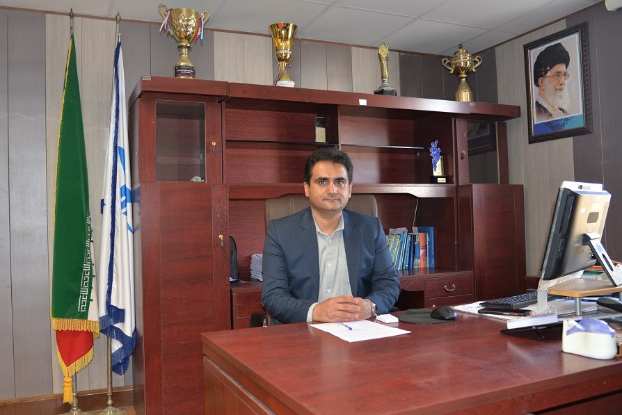 فرزاد کشاورز