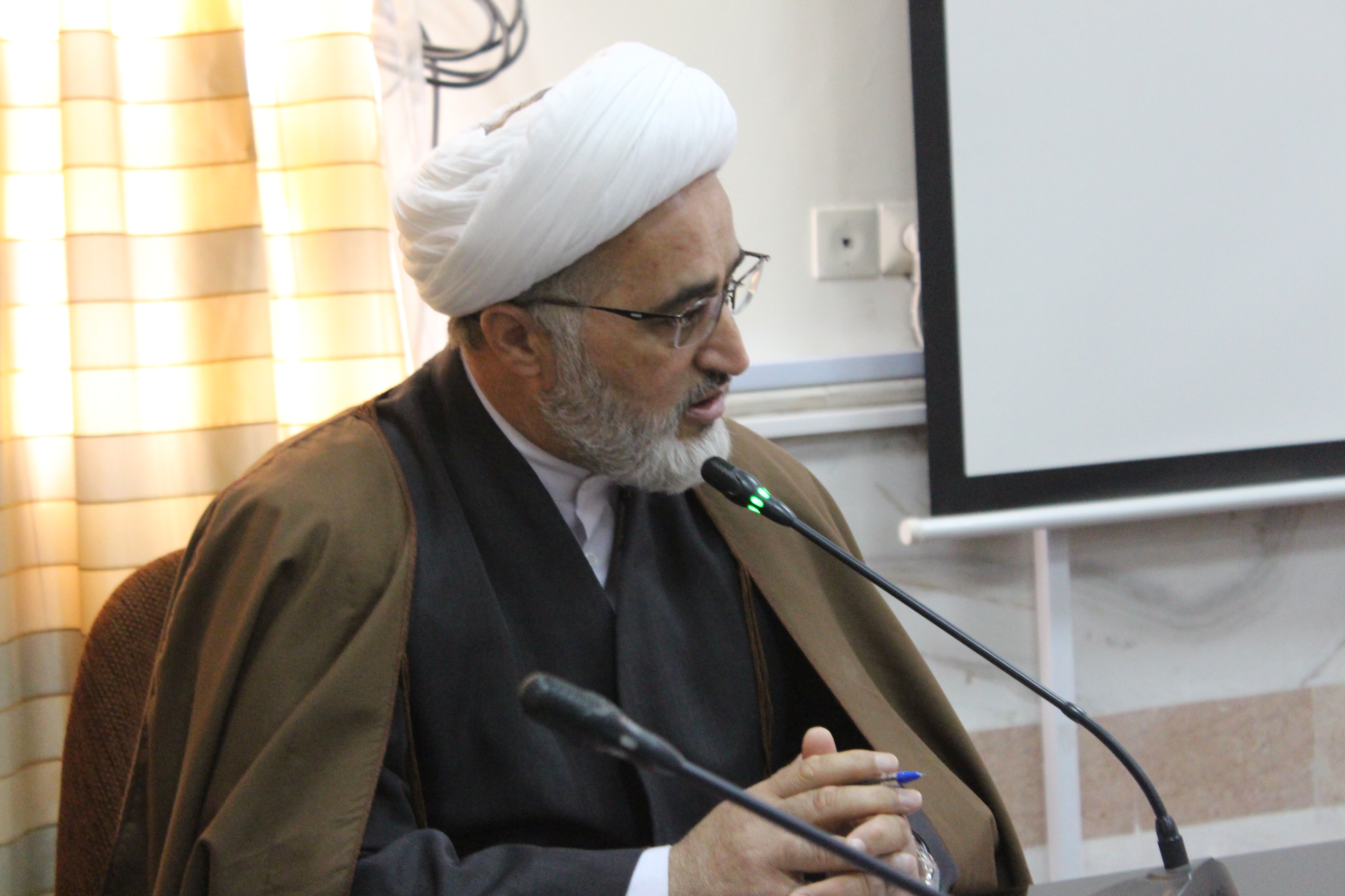 حجت الاسلام وحدتی