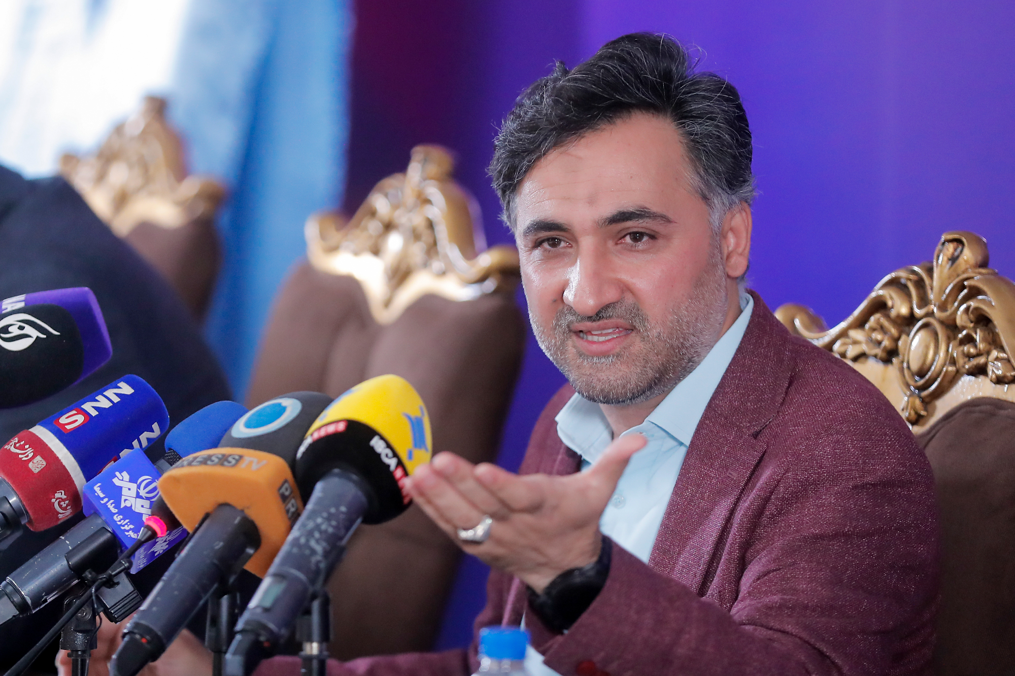 روح الله دهقانی فیروزآبادی معاون تحقیقات، فناوری و نوآوری دانشگاه آزاد اسلامی در نشست خبری رویداد ملی عصر امید و چهلمین سالگرد تأسیس دانشگاه آزاد اسلامی