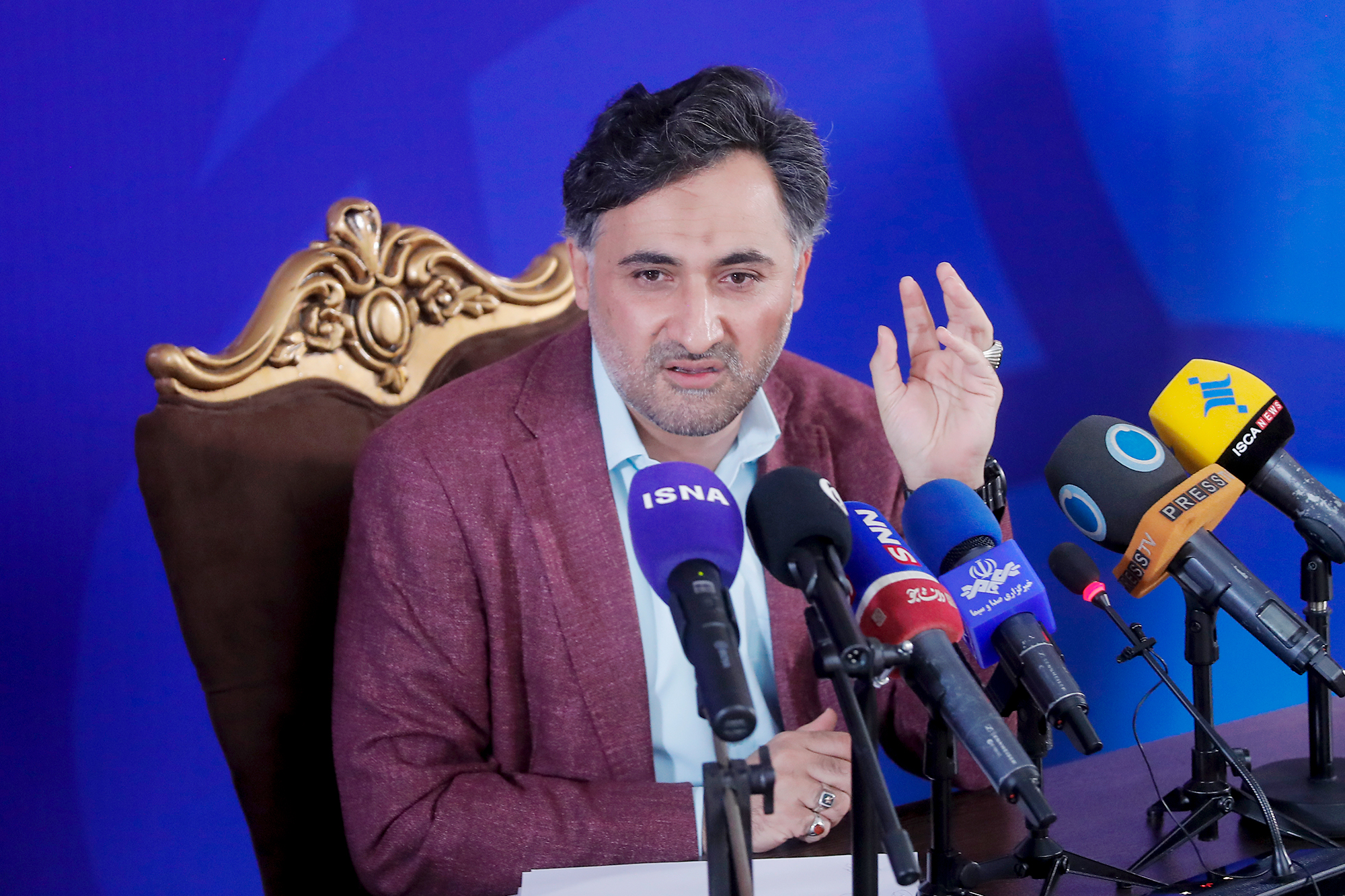 روح الله دهقانی فیروزآبادی معاون تحقیقات، فناوری و نوآوری دانشگاه آزاد اسلامی در نشست خبری رویداد ملی عصر امید و چهلمین سالگرد تأسیس دانشگاه آزاد اسلامی
