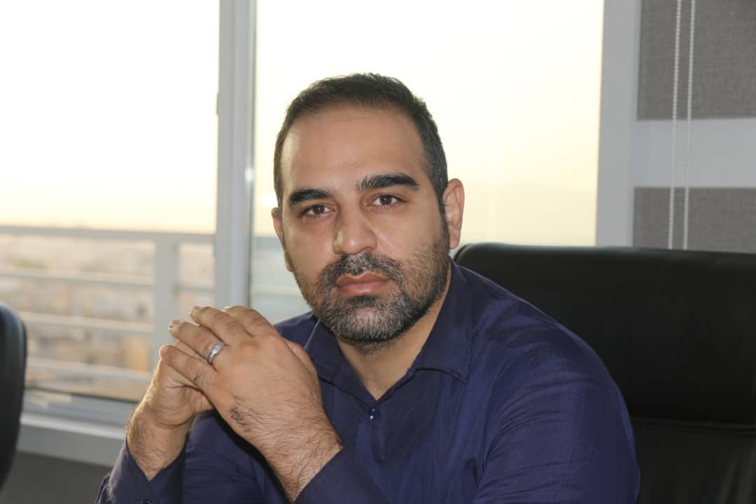 شاعر علی اینانلو