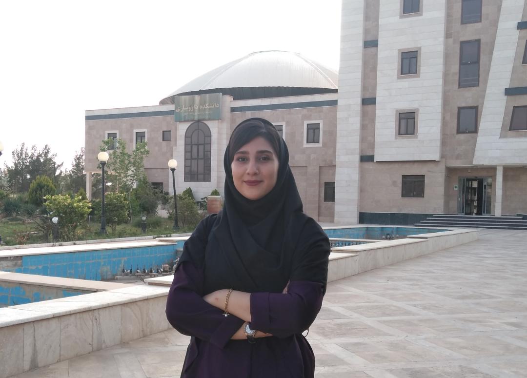 هلیا عزیزی
