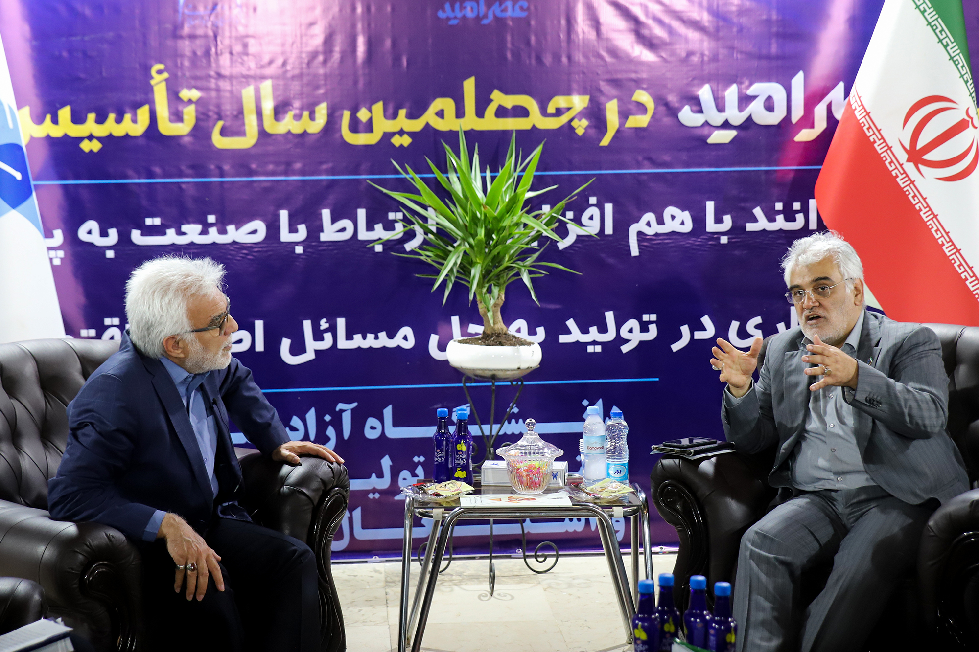 حضور دبیر شورایعالی فضای مجازی و جانشین وزیر کشور در امور روستاها در نمایشگاه رویداد ملی عصر امید
