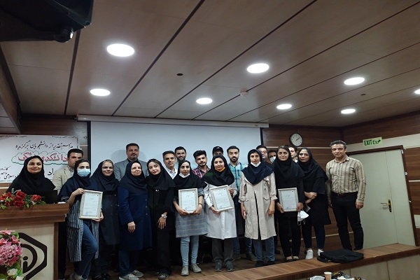 تجلیل از دانشجویان
