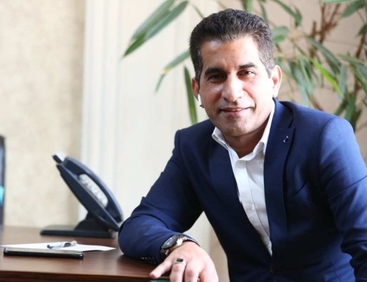 حسن کامرانیفر