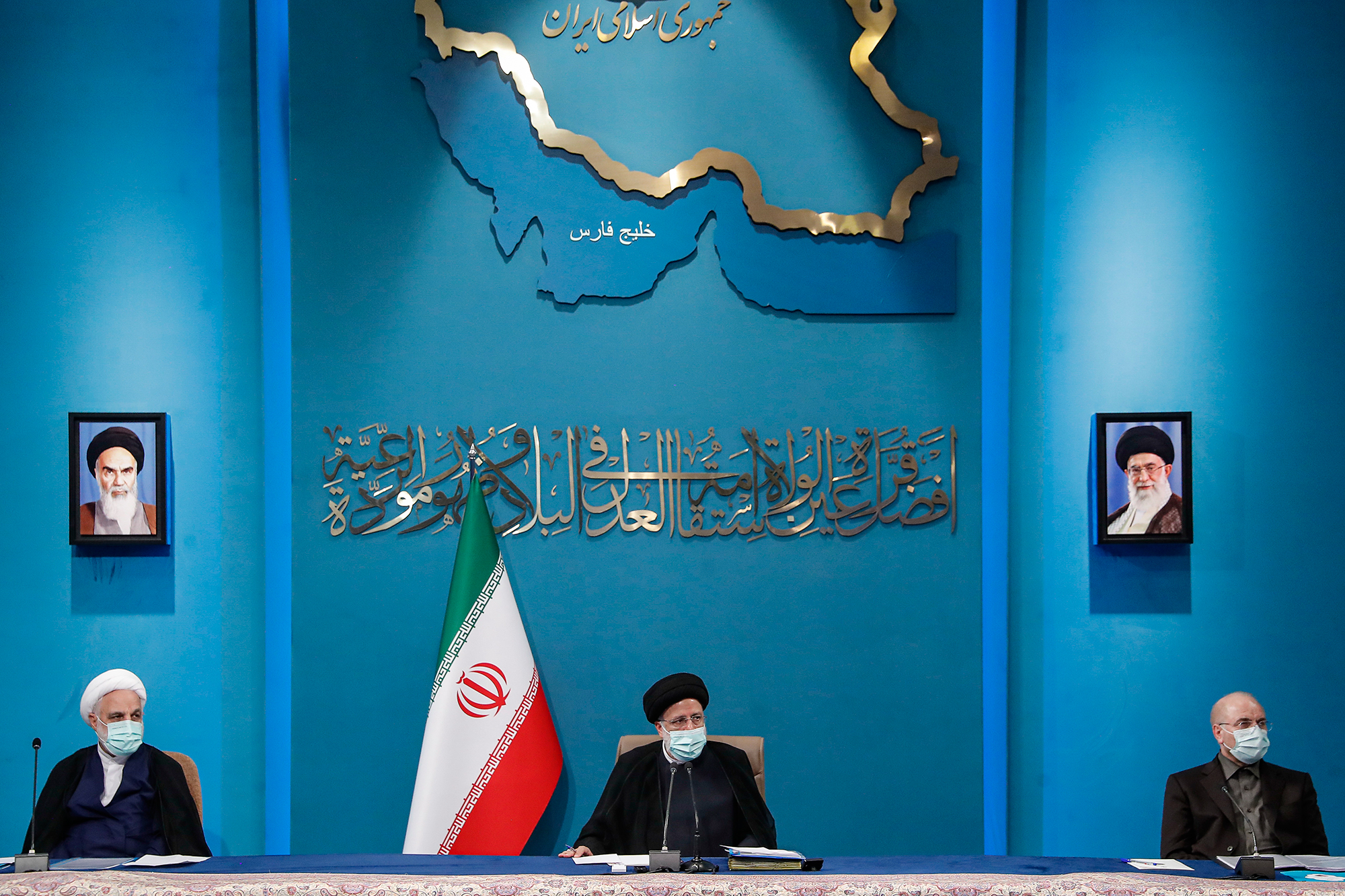 جلسه شورای عالی انقلاب فرهنگی