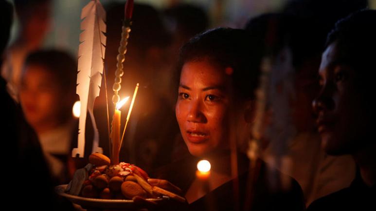 773x435_cambodias-festival-of-the-dead-rice-offerings-and-buddhist-chants.jpg