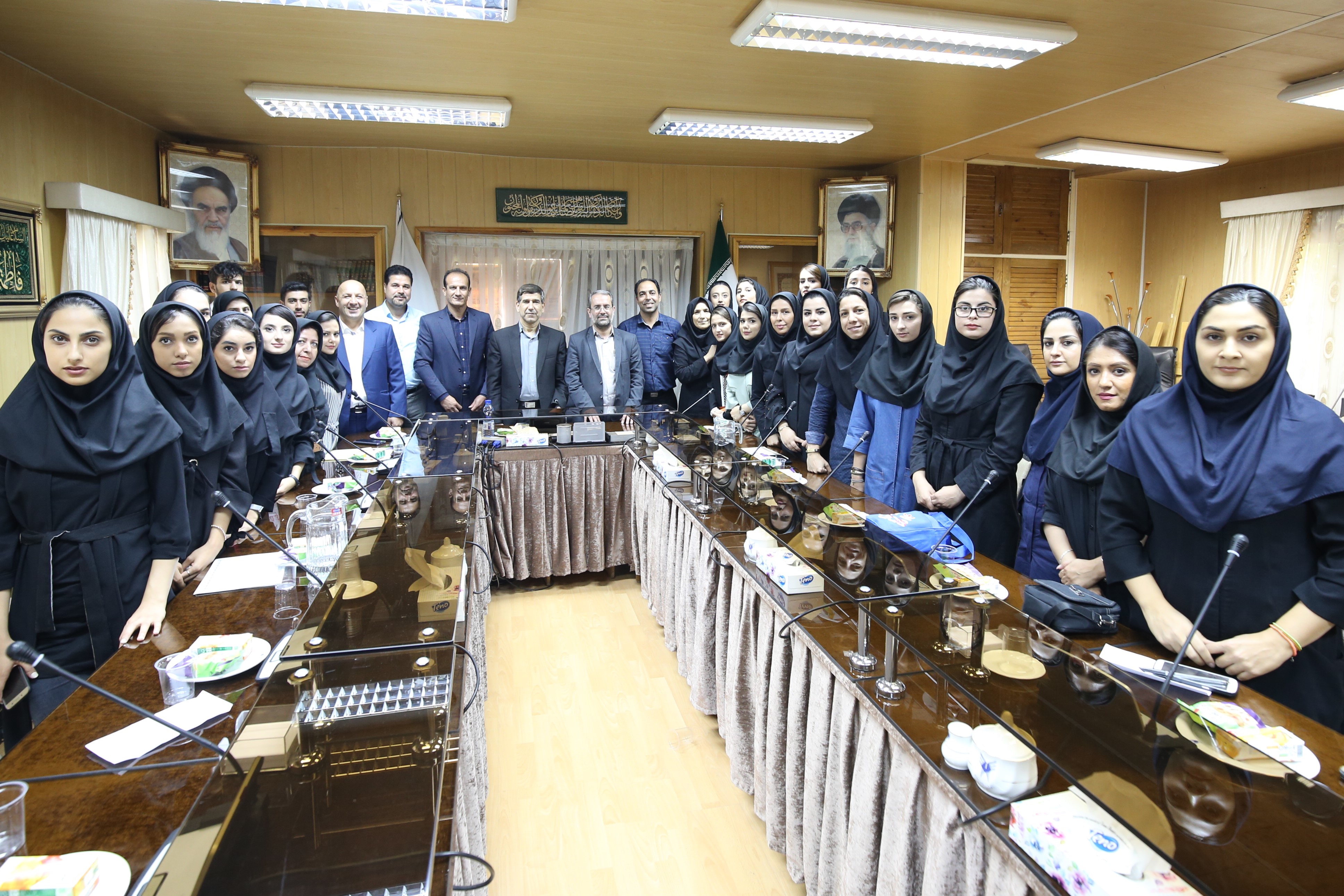 تجلیل از ورزشکاران (2).jpg