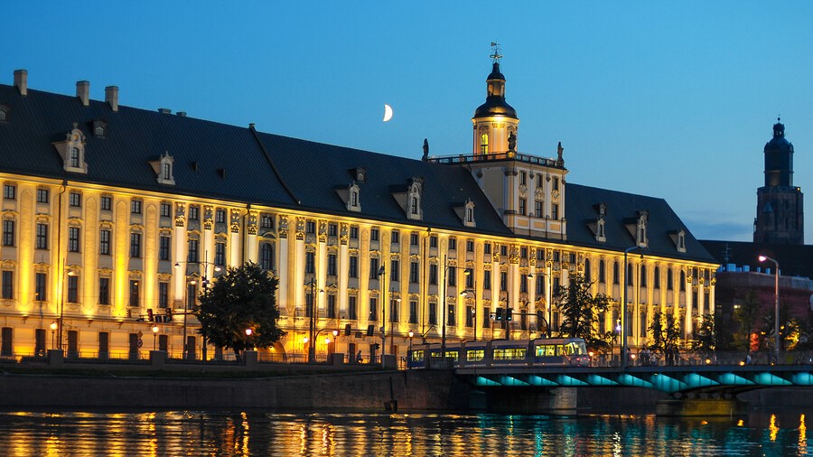 Poland - Wroclaw University-wide.jpg