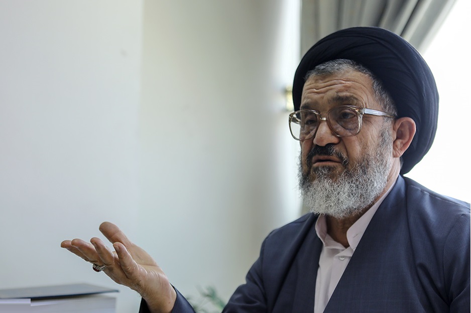 سید+رضا+اکرمی.jpg