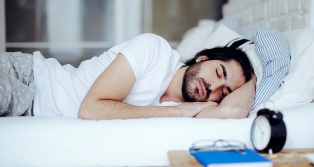 AN140-Sleeping-man-732x549-Thumb.jpg