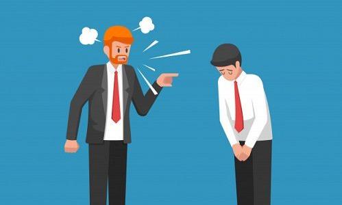 boss-feeling-angry-and-blames-his-employee_47328-1-500x500.jpg