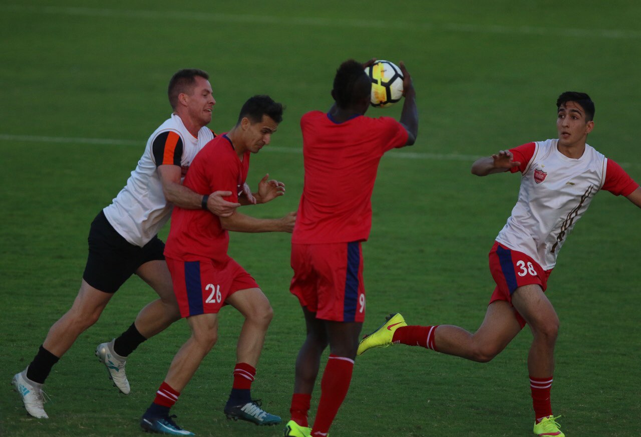 تمرین پرسپولیس1.jpg
