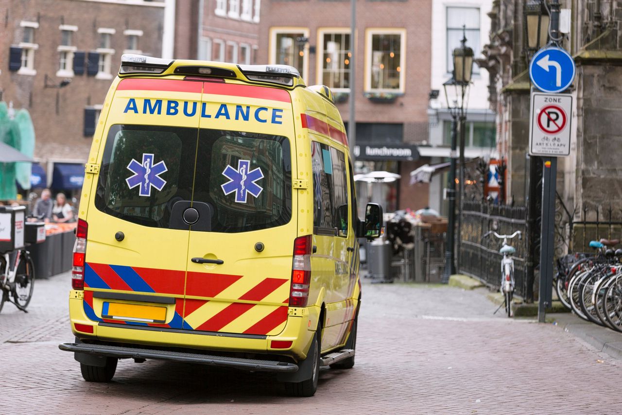 web-0711binambulance2jpg21675883.jpg
